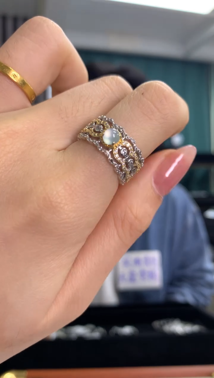 未镶嵌戒指翡翠戒指