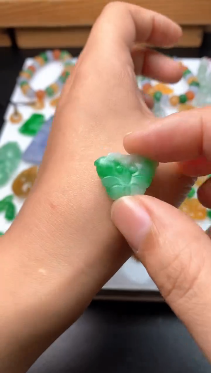 定制翡翠未镶嵌翡翠毛货发货发一个