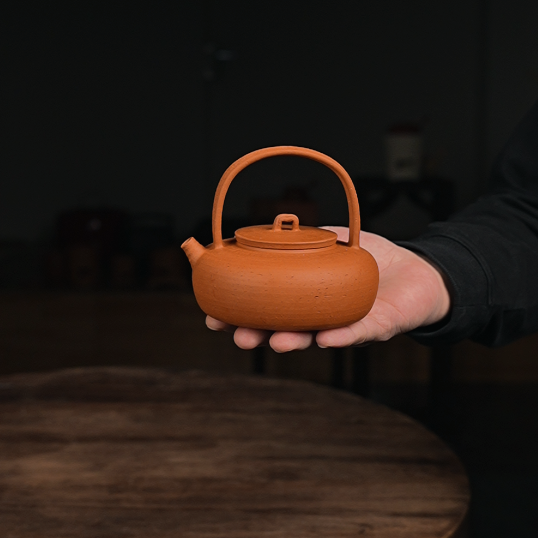 水木/2025年新款/红泥/粗砂“平盖提梁壶”
