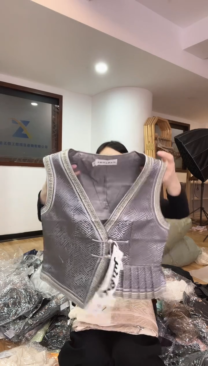 马甲 M码105斤以里