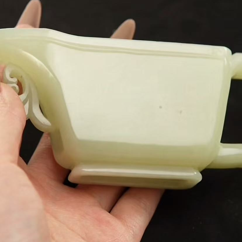 和田玉/玉杯手把件