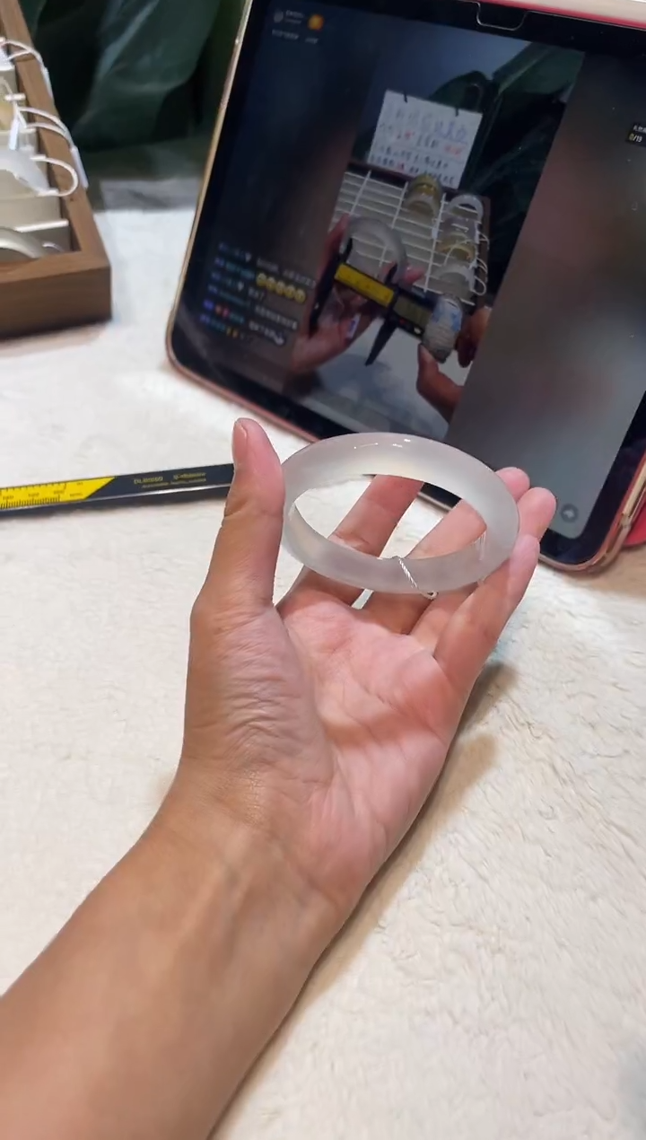 玛瑙/玉髓手镯未镶嵌56鉴赏期48小时