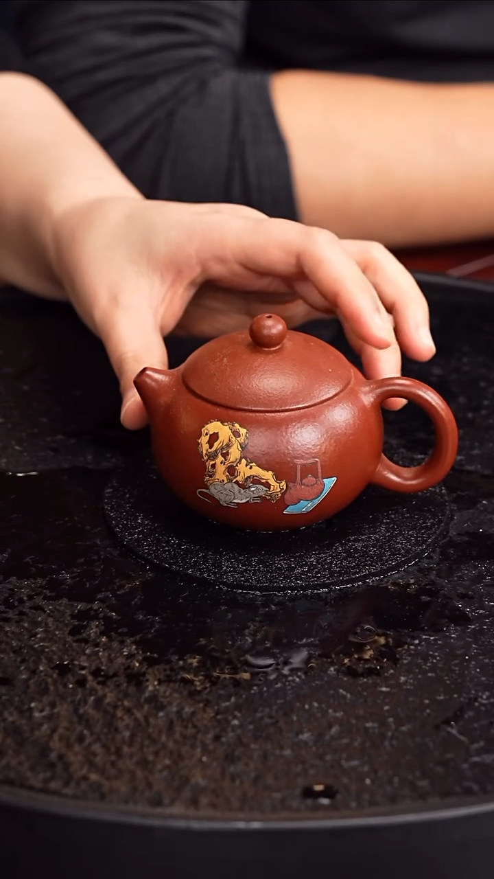 茶壶紫砂御煌窑  西施 鼠105 朱泥 180毫升