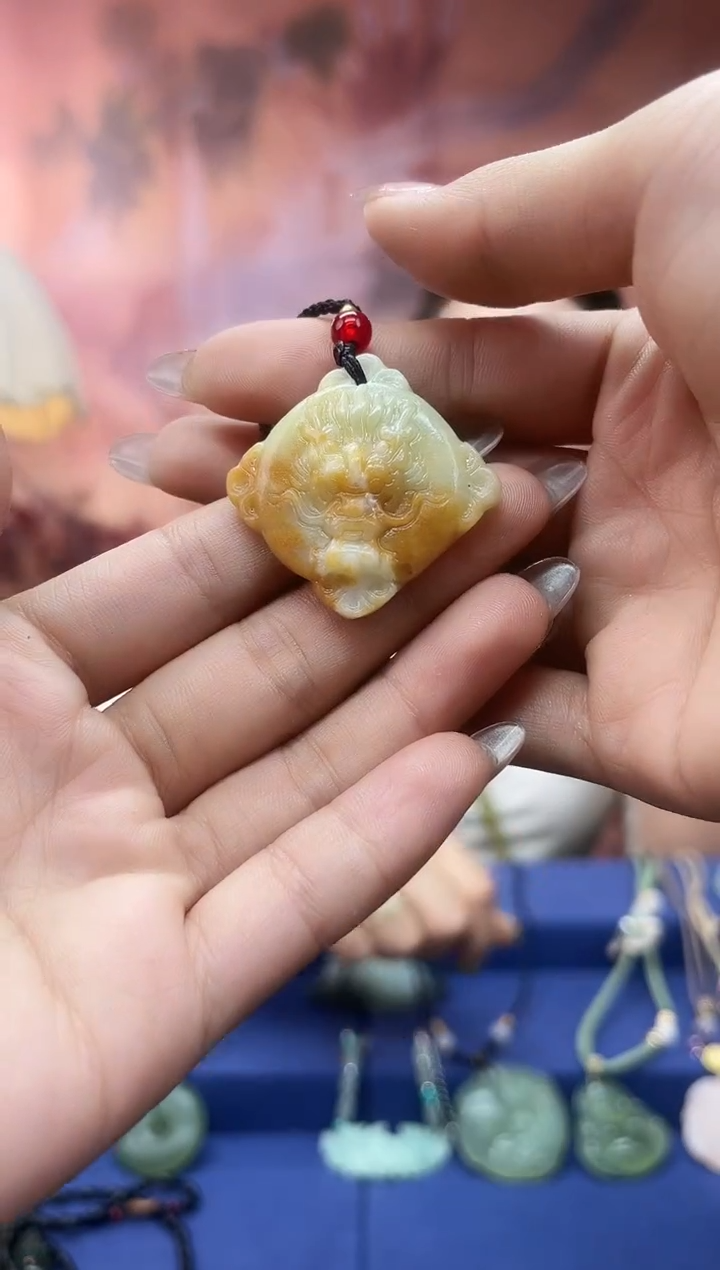 未镶嵌岫玉吊坠·