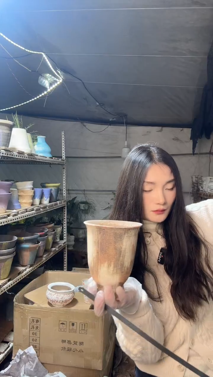 以实际为准可****罐编号 272  景德镇手工手绘花盆