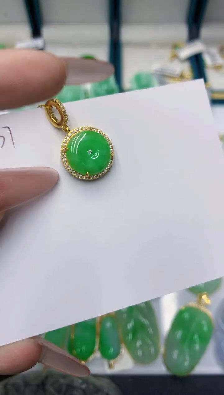 颈饰未镶嵌翡翠111111