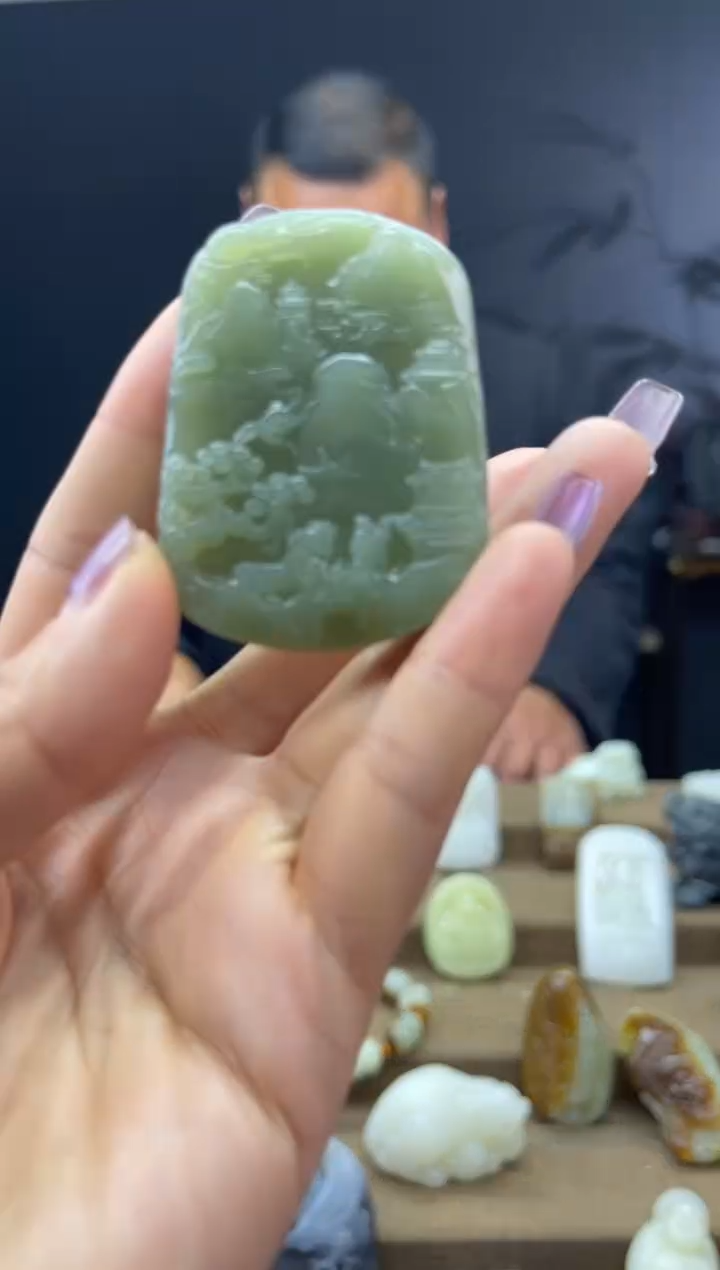 颈饰未镶嵌和田玉1