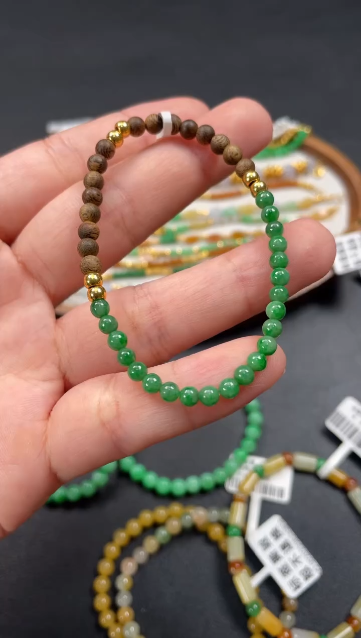 套链足金镶嵌翡翠多样性  发货一条   P184