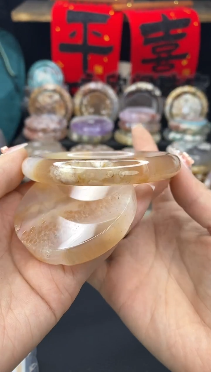 【闪购商品】石英质玉手镯（圆镯）未镶嵌58.9