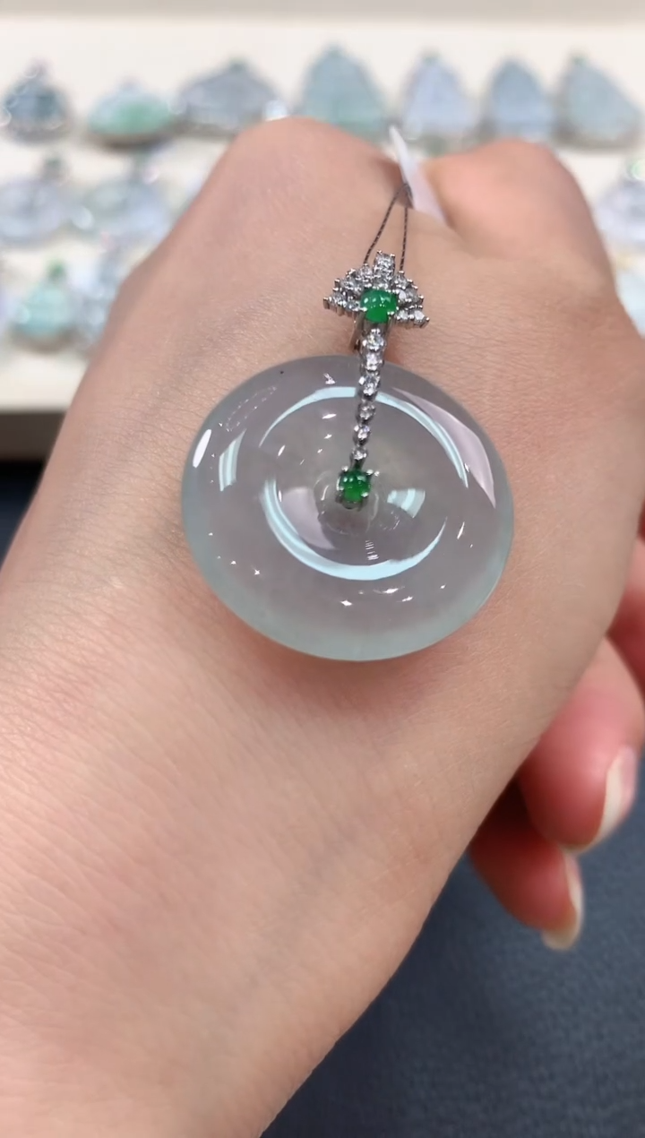 【闪购商品】翡翠吊坠(不含链)18K金镶嵌n33    