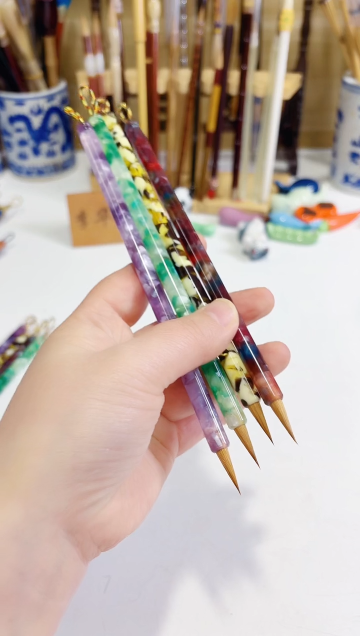 紫蓝黄红4支小狼