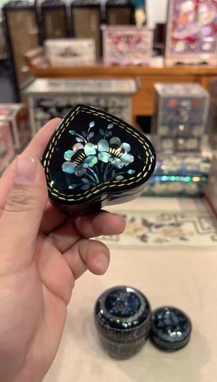 【闪购商品】微瑕老货弘贝雅螺钿漆器文化馆 