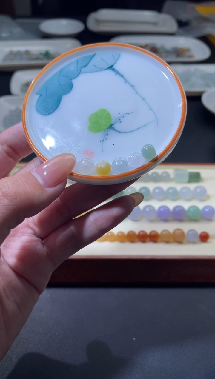 颈饰未镶嵌翡翠?****_翡翠净货