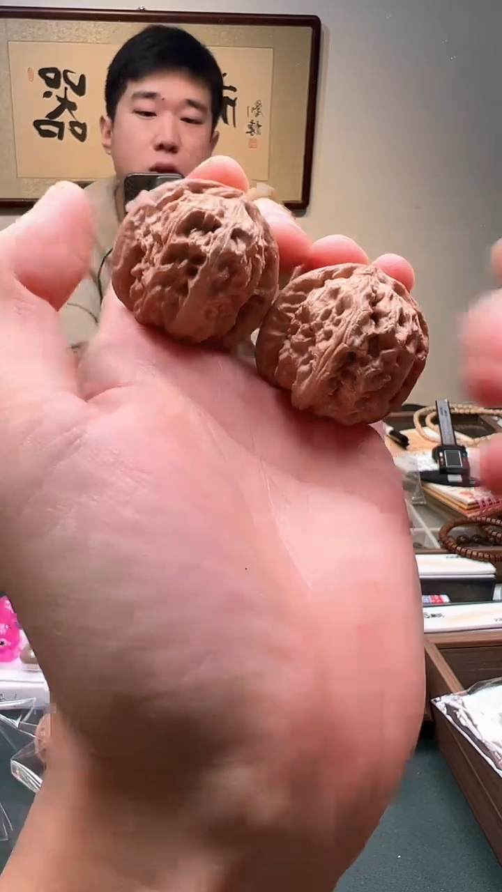把件文玩核桃38mm+白狮子 1对 （随机发）