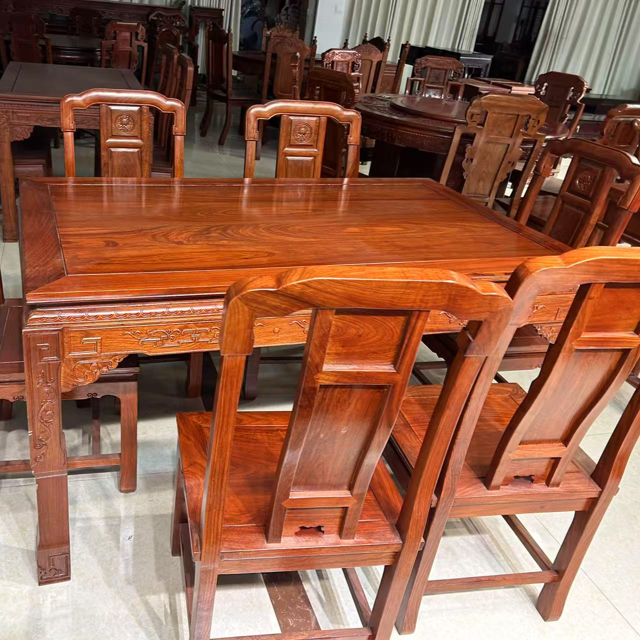 国标红木刺猬紫檀餐桌西餐桌长方形餐桌一桌六正宗雕花餐桌