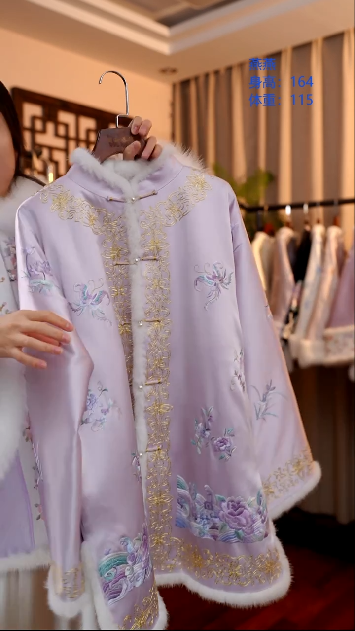 刺绣紫色桑蚕丝冬款上衣