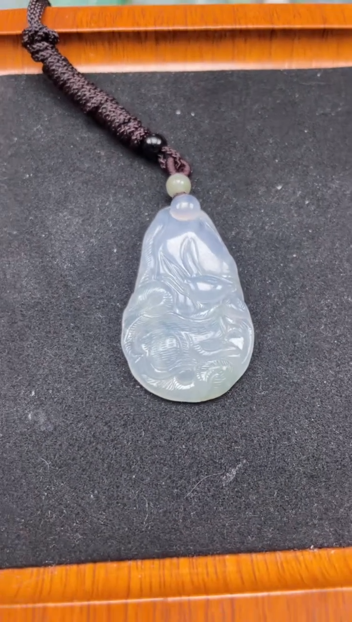 【闪购商品】翡翠颈饰未镶嵌九尾狐