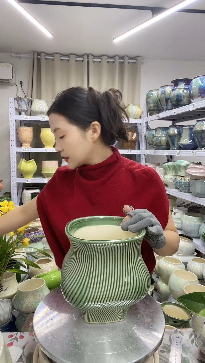 【12.3】花盆 高度：20  口径：16