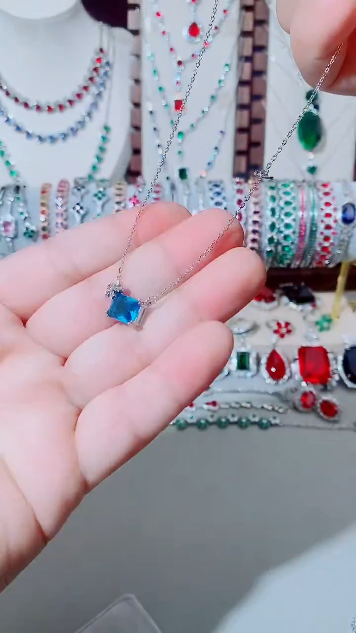 未镶嵌颈饰海蓝宝石海蓝宝小花方吊坠