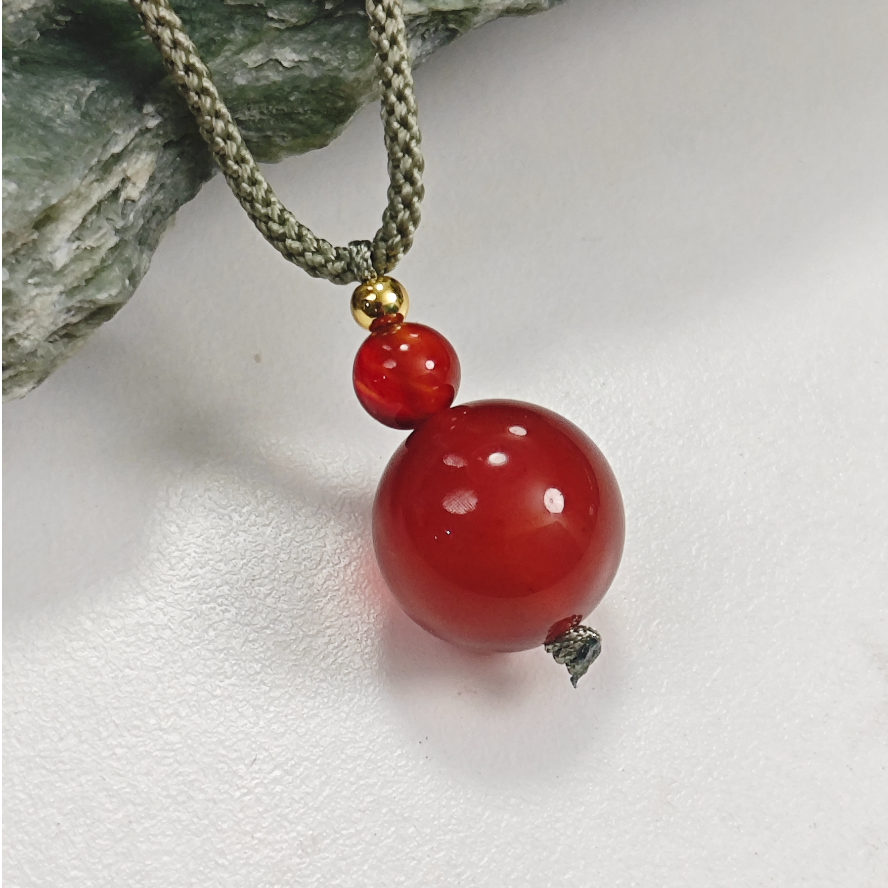 红玛瑙圆珠吊坠/HG-MNDZ-19（多样性发货）