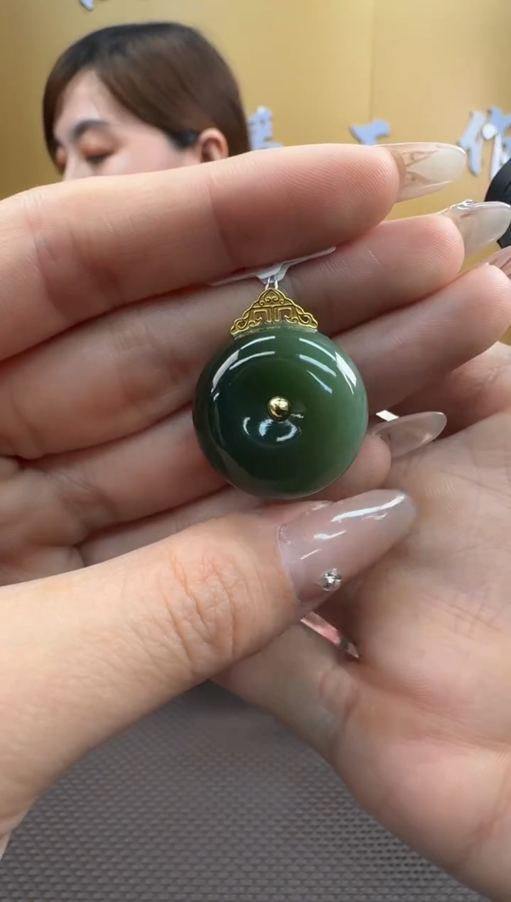 【闪购商品】和田玉挂件18K金镶嵌多样性，发一