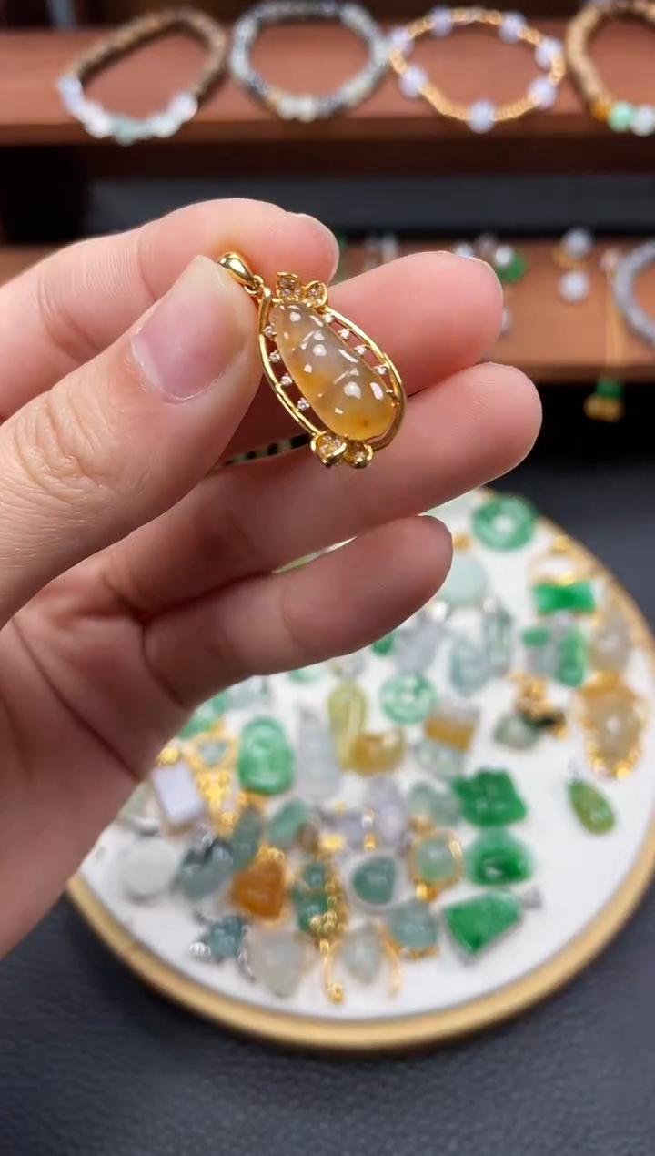 【闪购商品】翡翠吊坠(不含链)18K金镶嵌一个   JK342