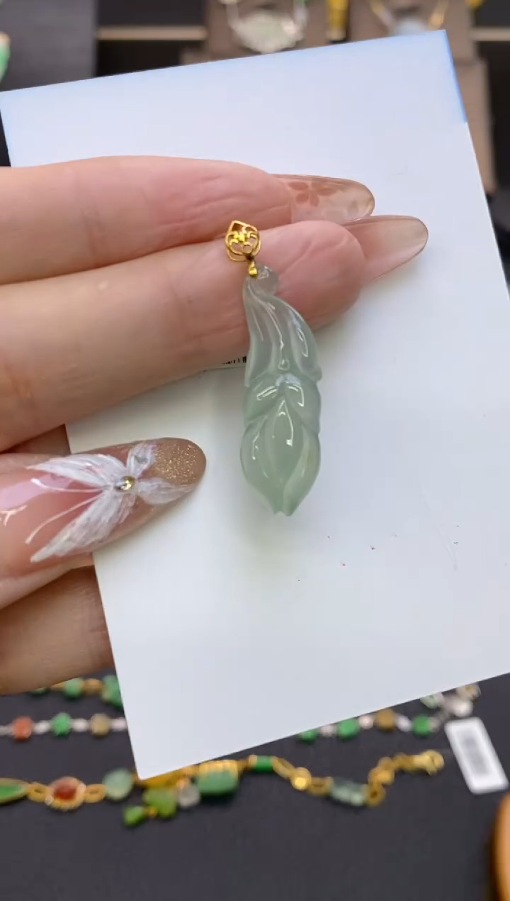 【闪购商品】翡翠颈饰18K金镶嵌净货11836