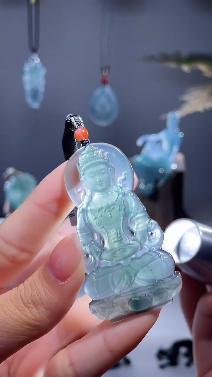 颈饰未镶嵌翡翠度母