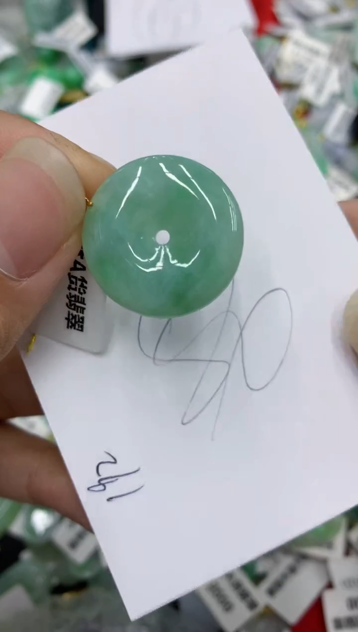 翡翠18K金镶嵌颈饰号链接111111111