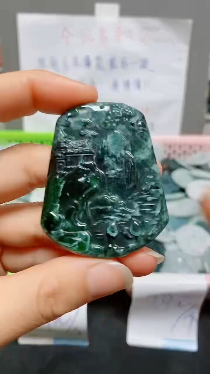 【闪购商品】翡翠颈饰未镶嵌天然翡翠A货