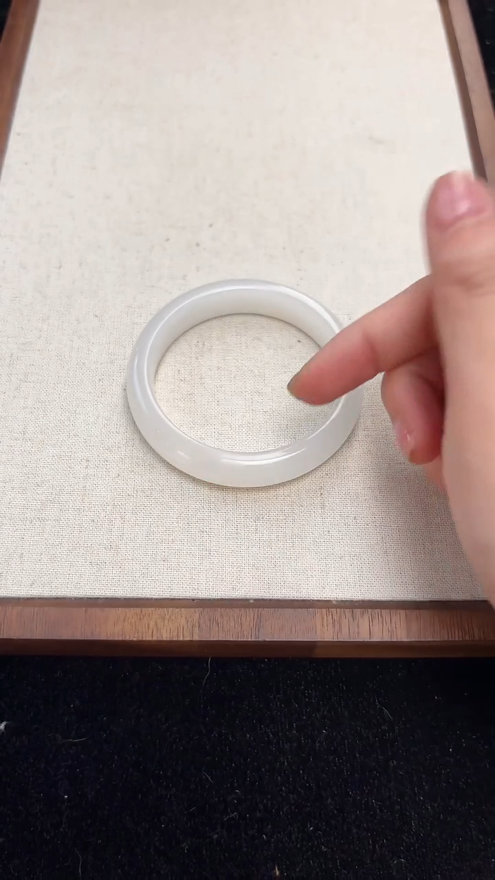 【闪购商品】石英质玉（金丝玉）手镯未镶嵌17金丝玉手镯（56