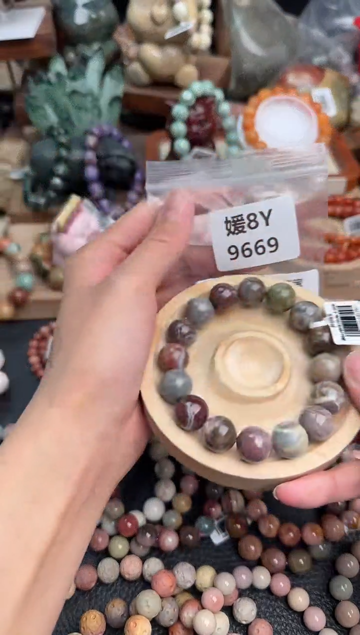 石英质玉未镶嵌手链8Y9669