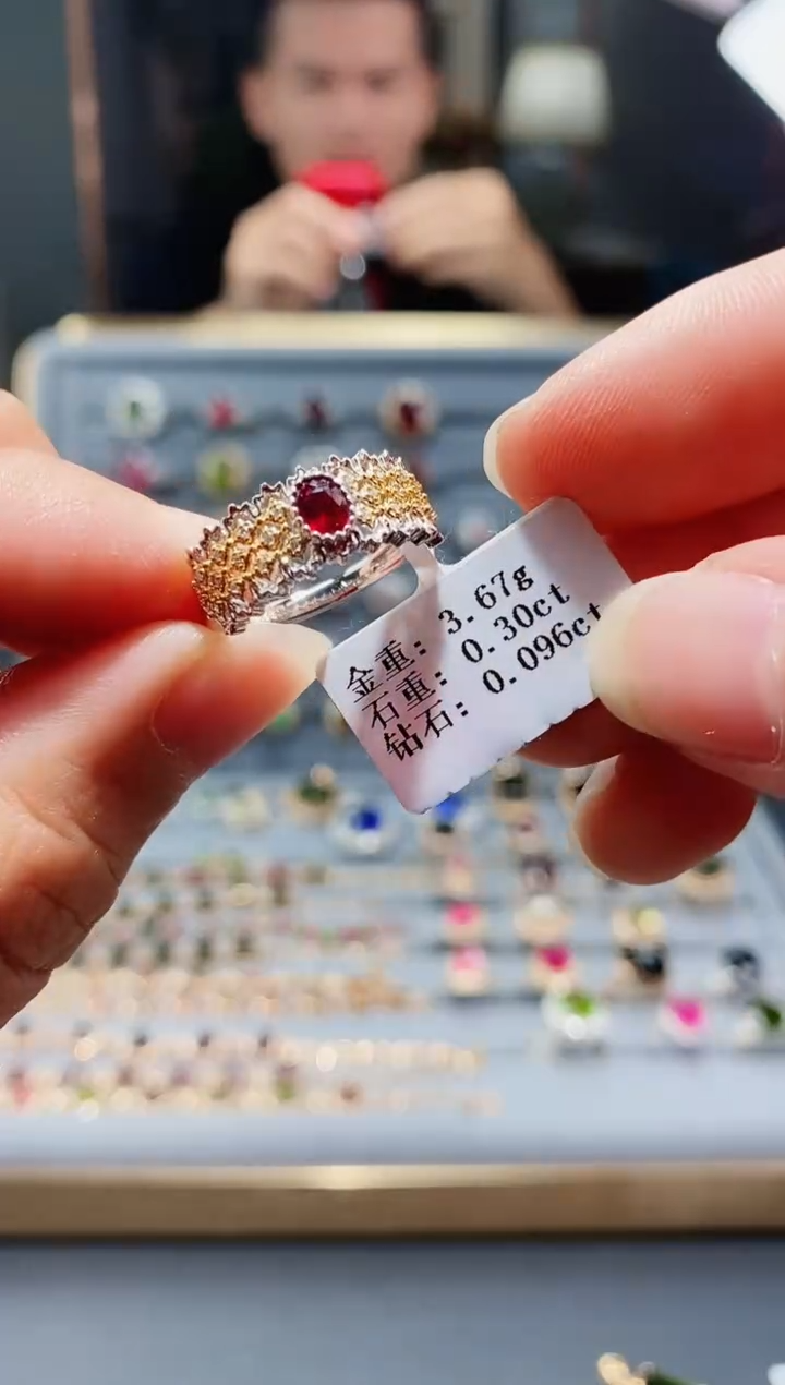 【闪购商品】红宝石戒指铂Pt950镶嵌0.30.