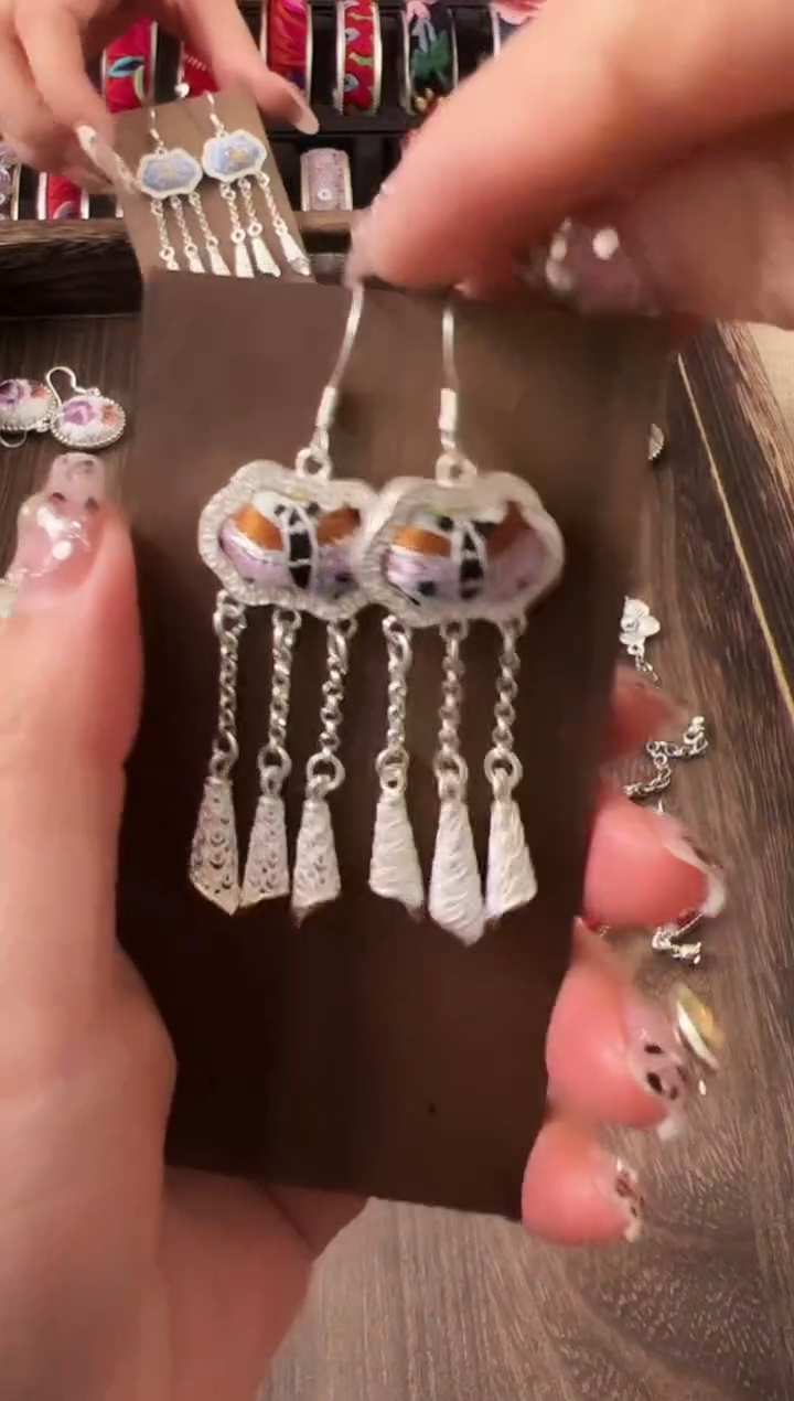 【闪购商品】织绣民族风老绣饰品054