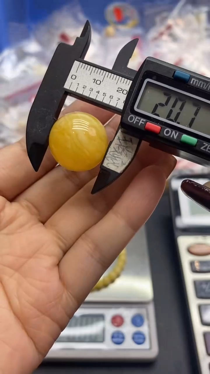 琥珀未镶嵌珠宝奇石647