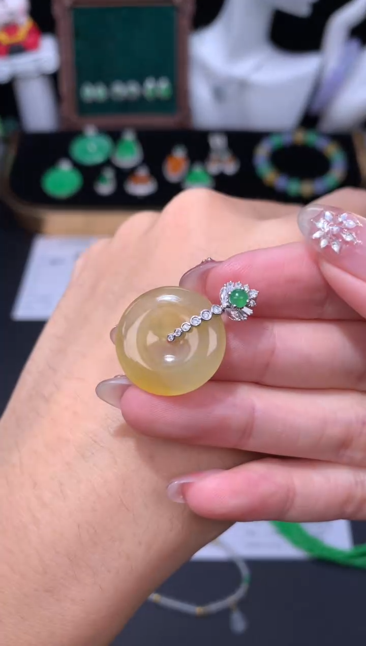 18K金镶嵌定制翡翠48小时鉴赏期 退货不扣服务费