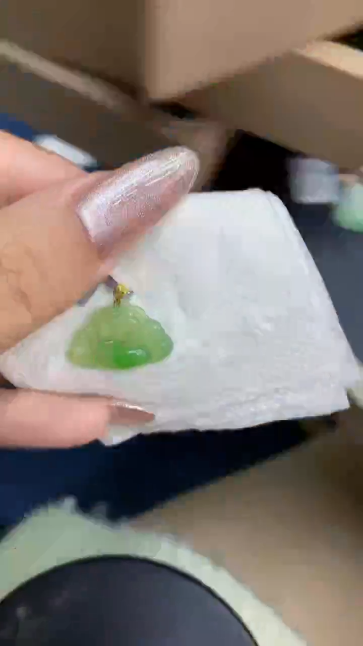 颈饰18K金镶嵌翡翠1