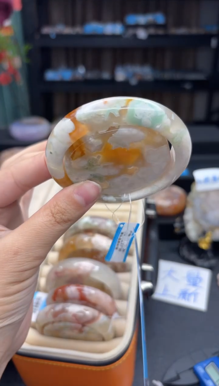 【闪购商品】石英质玉手镯未镶嵌143（56圈赠送镯心）