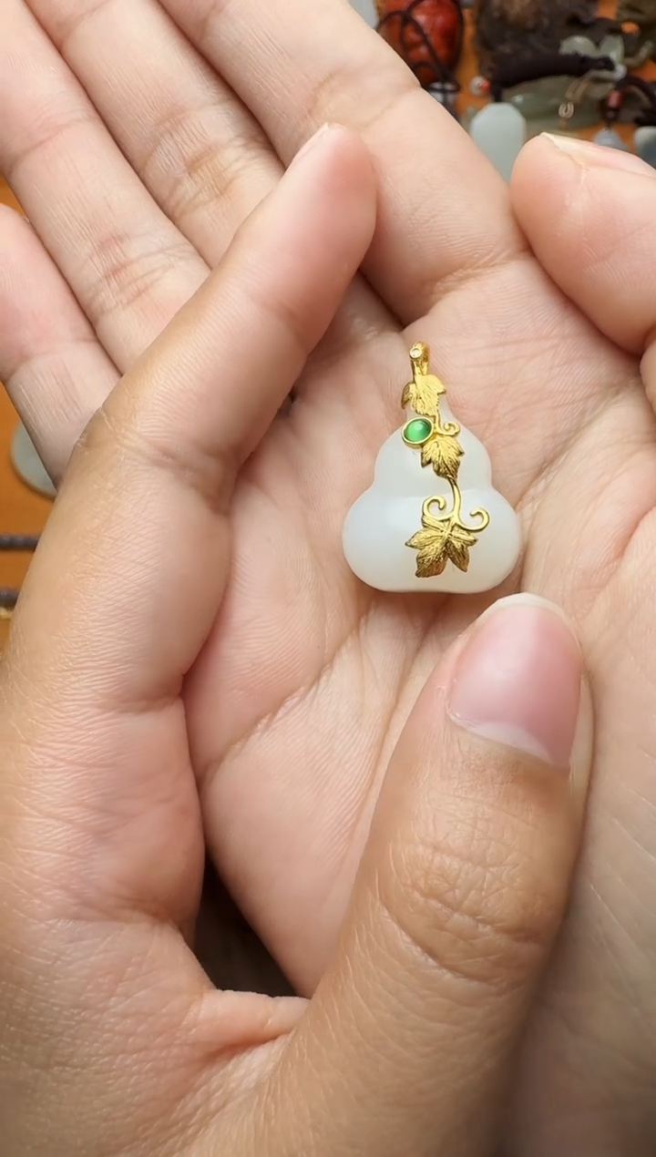 【闪购商品】和田玉颈饰18K金镶嵌葫芦  03