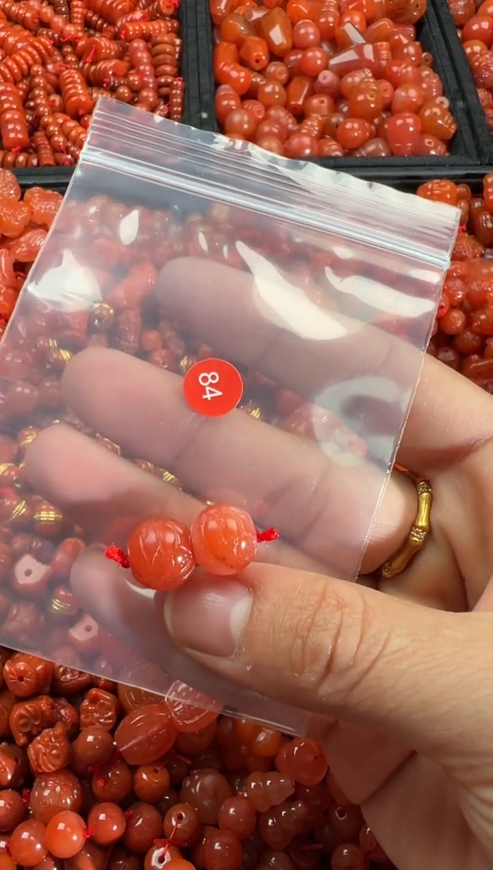 【闪购商品】南红玛瑙颈饰未镶嵌1