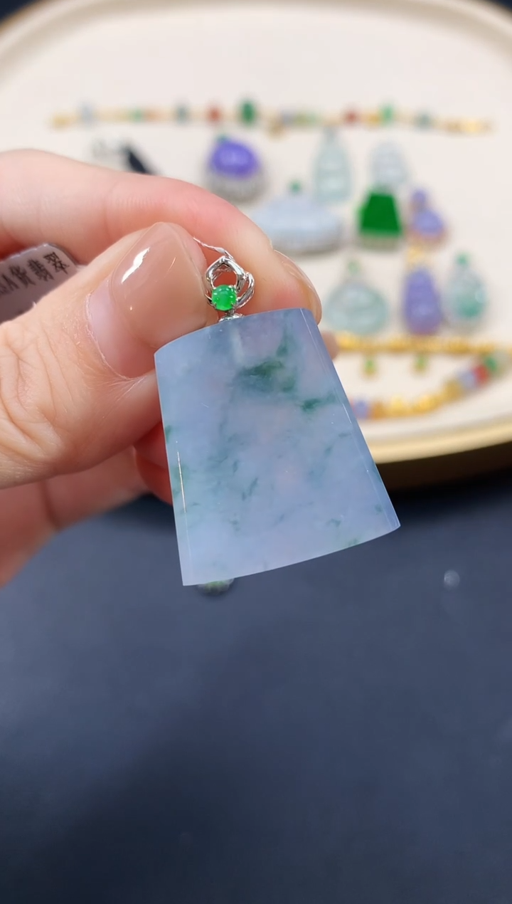 翡翠18K金镶嵌吊坠(不含链)无事牌|1980