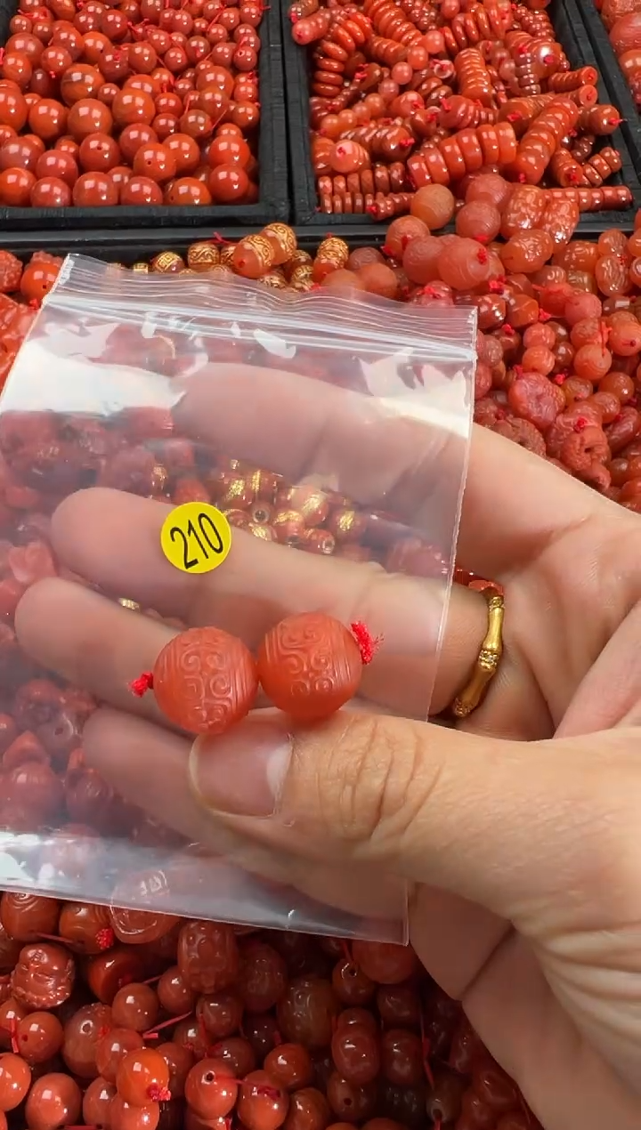 【闪购商品】南红玛瑙颈饰未镶嵌1