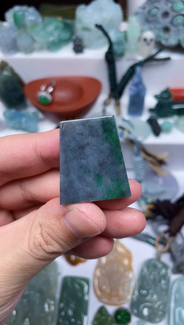 【闪购商品】翡翠颈饰未镶嵌无事牌