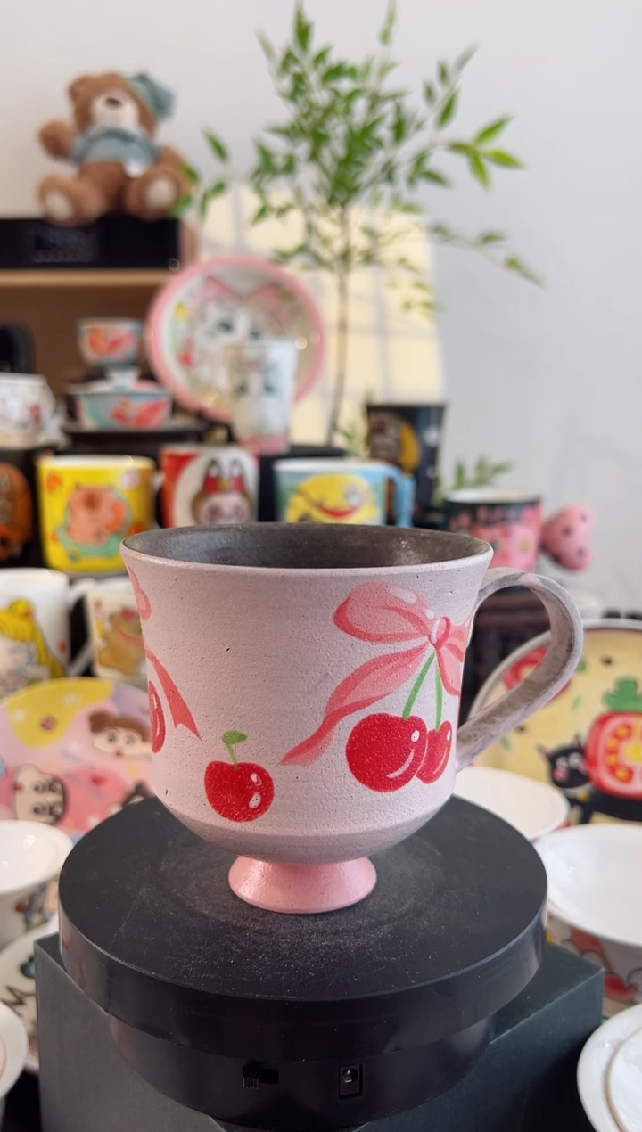 【闪购商品】摆件手工手绘陶瓷小杯杯