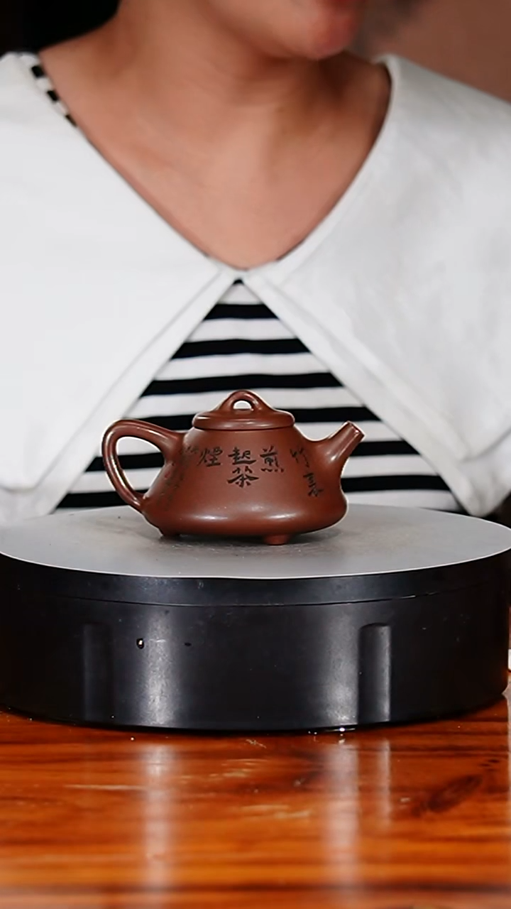 宜兴原矿紫砂壶茶壶110C