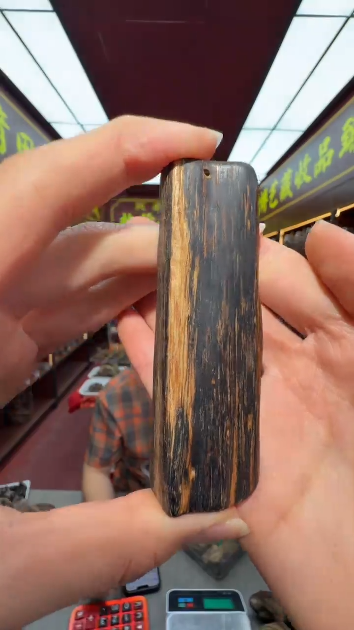 沉香吊坠多样性发一