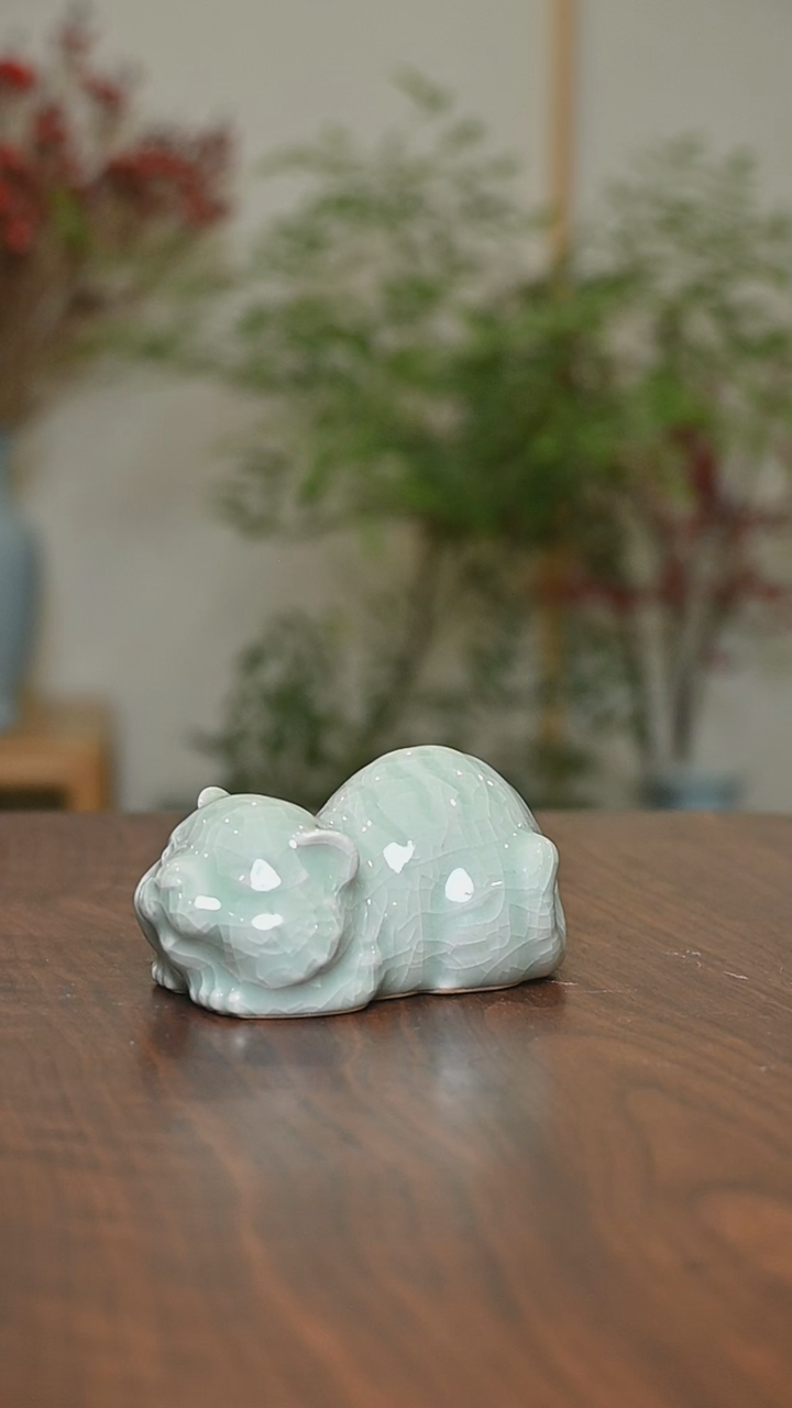 【闪购商品】其他小老虎 微瑕豆绿釉 朱家款