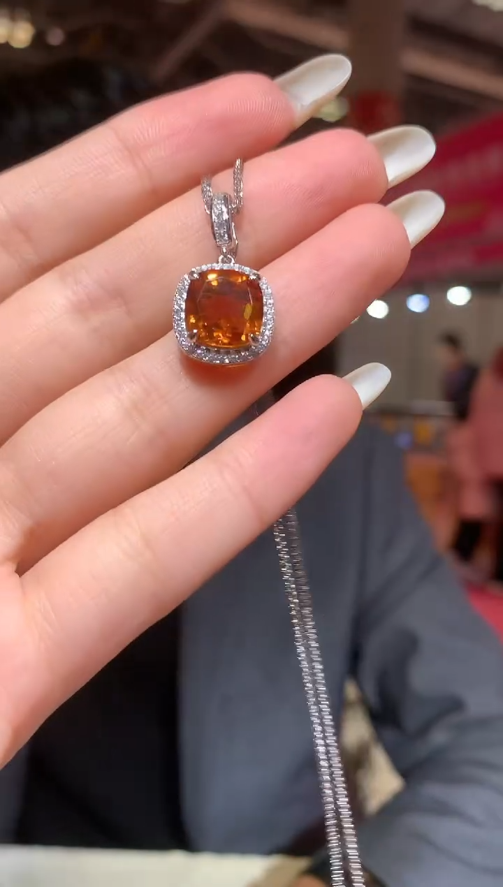 吊坠(赠链)银S925镶嵌水晶【宝石世家严选】