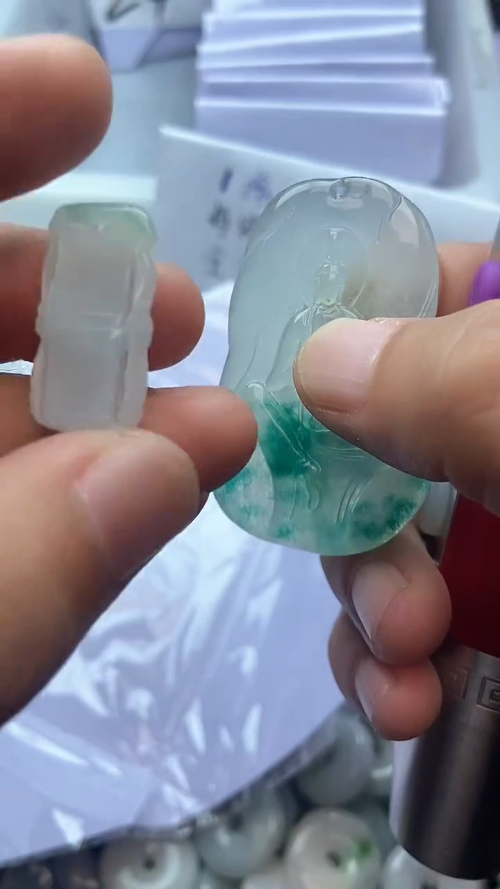 翡翠未镶嵌颈饰有纹有裂介意勿拍