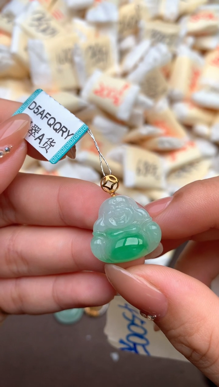 【闪购商品】翡翠挂件18K金镶嵌  —    